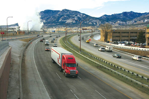 At about 8:15 a.m. Dec. 19, a couple of hours after all
three northbound lanes were opened, traffic can be seen
moving smoothly in this view looking south from the Bijou Street bridge.
Westside Pioneer photo